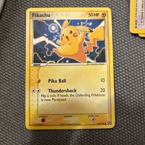 Pikachu Basic 60/106 2005 Pika Ball Pokémon Card